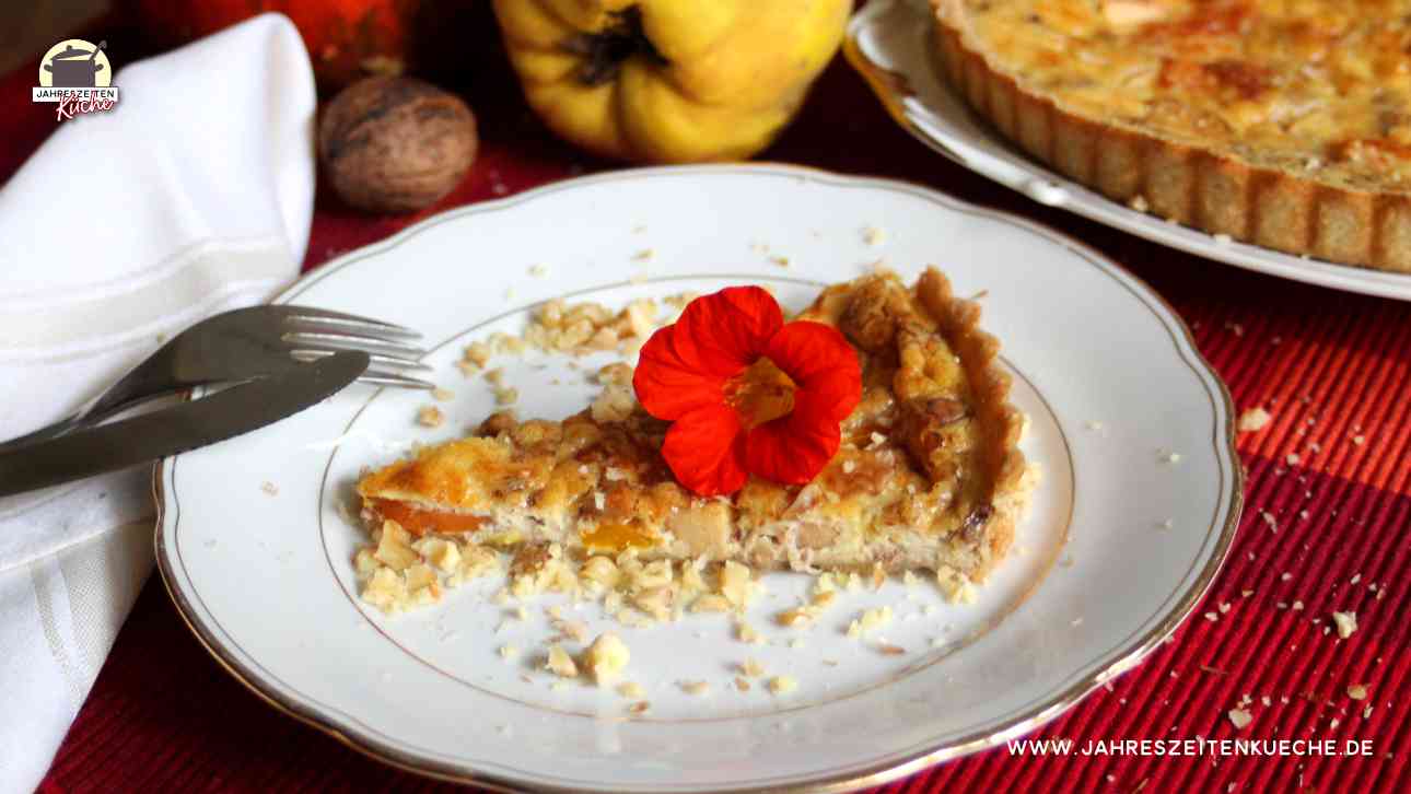 Die perfekte Herbstquiche mit Kürbis, Quitten und Walnüssen