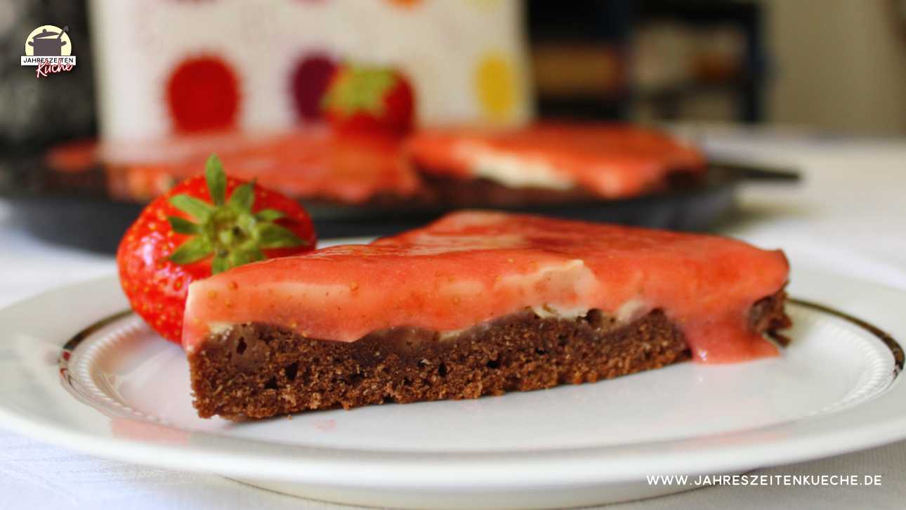 Käsekuchen mit Marzipan und Erdbeermark | Jahreszeitenküche Käsekuchen mit Marzipan und Erdbeermark | Jahreszeitenküche