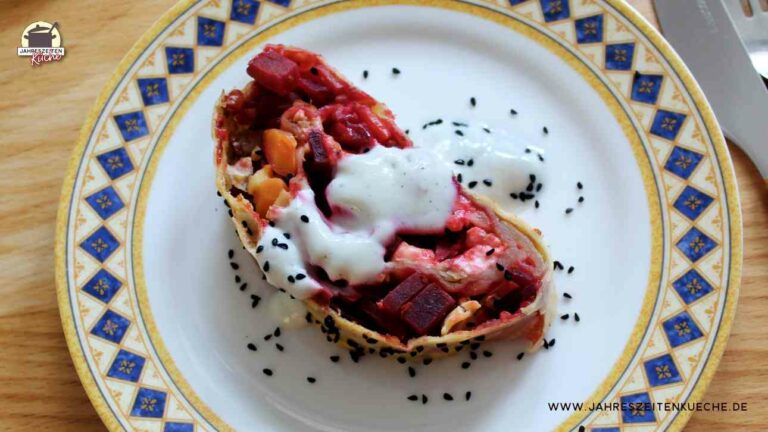 Verführerischer Rote-Bete-Strudel mit Feta und Walnüssen