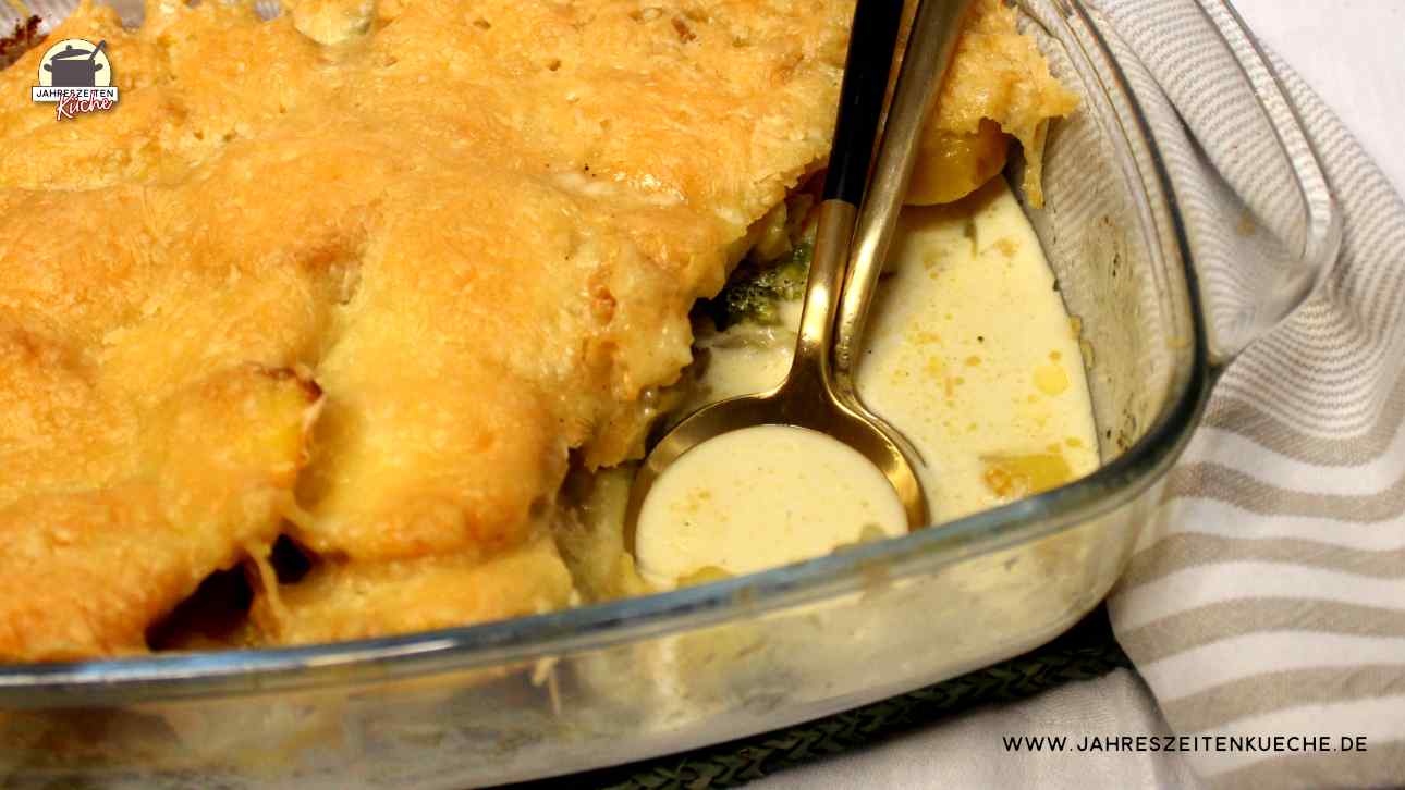 Schneller Kartoffelauflauf mit Gemüse und Käsekruste