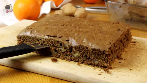 Der Schoki-Kuchen wurde längst mit einem Messer geteilt